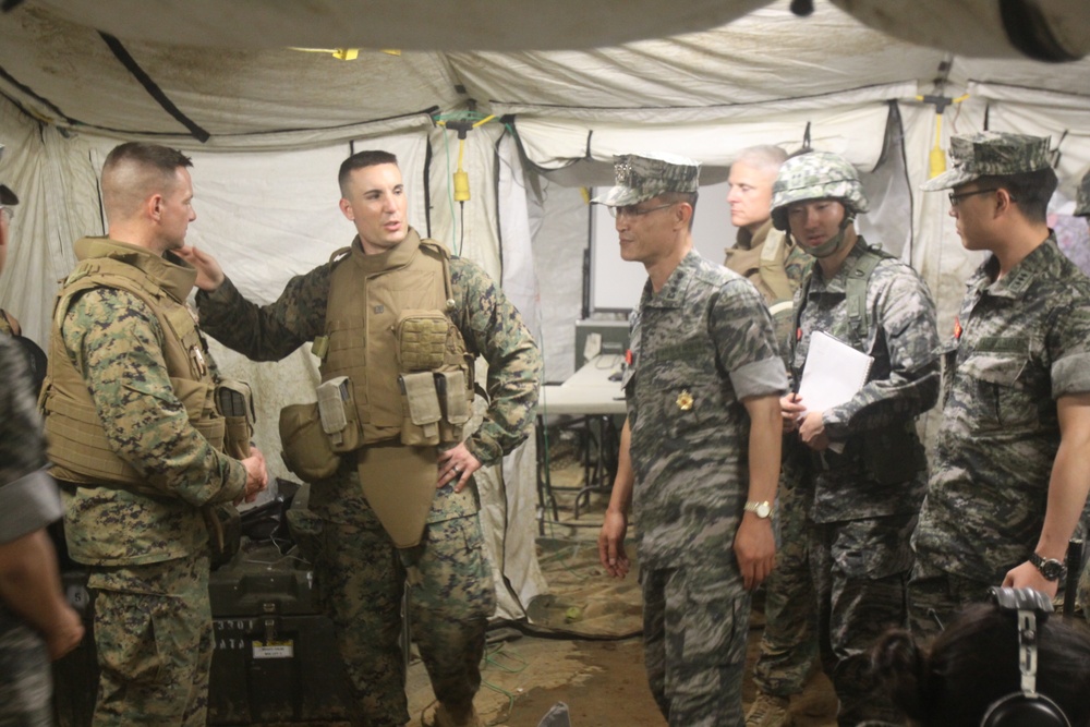 ROK, U.S. Marines discuss training