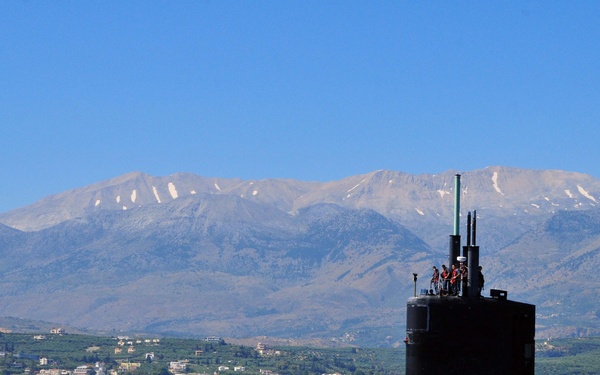 USS Florida visits Greece