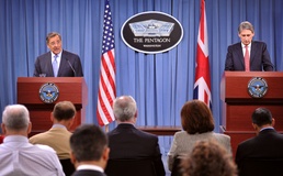 British Defense Secretary visits Pentagon