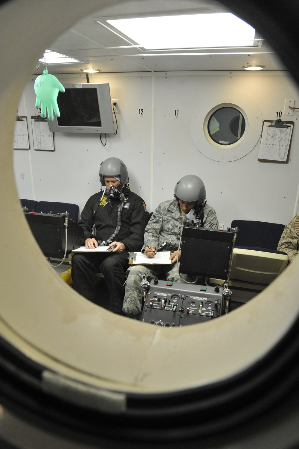 Altitude chamber