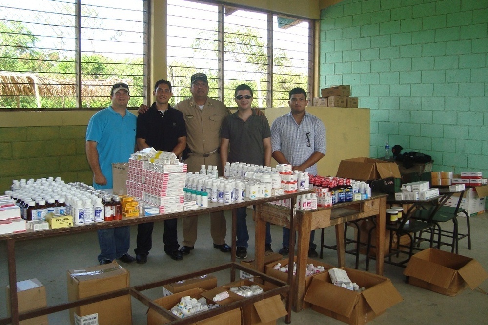 US Army Reserve Civil Affairs soldiers supports a MEDCAP in Honduras