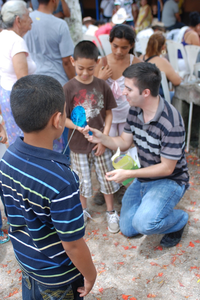 US Army Reserve Civil Affairs soldiers supports a MEDCAP in Honduras