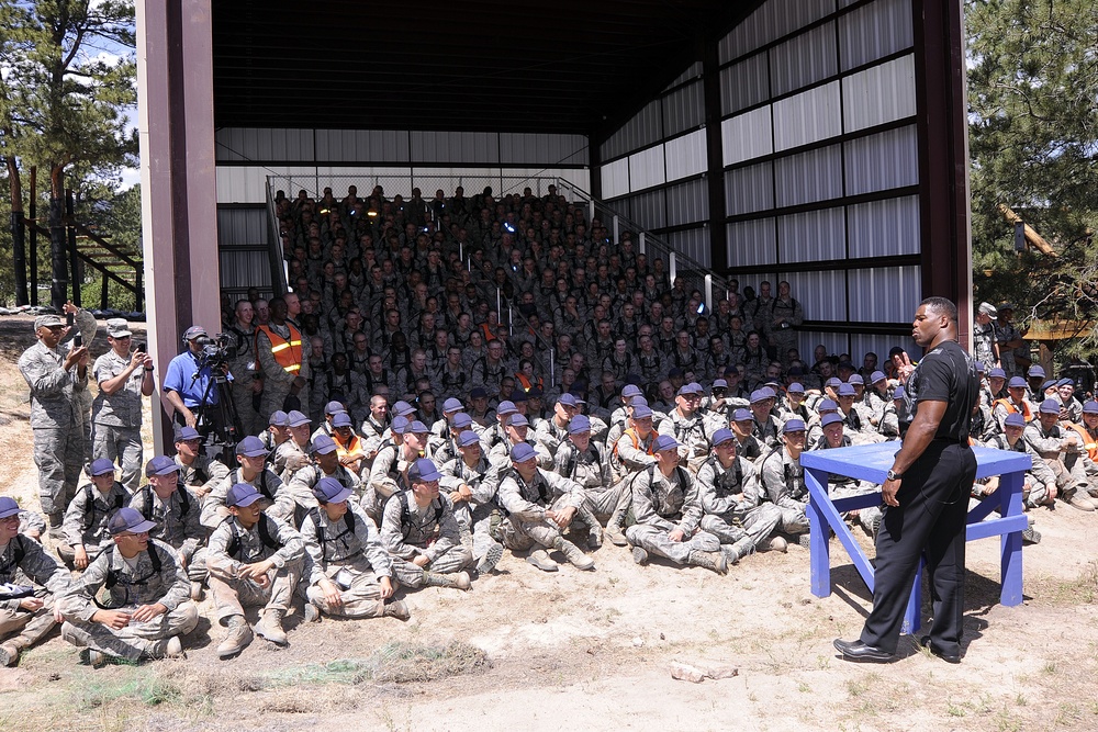 Herschel Walker visit with USAFA Class of 2016 Basic Cadet Training