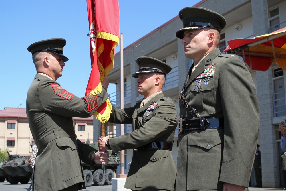 1st Light Armored Reconnaissance welcomes new commander