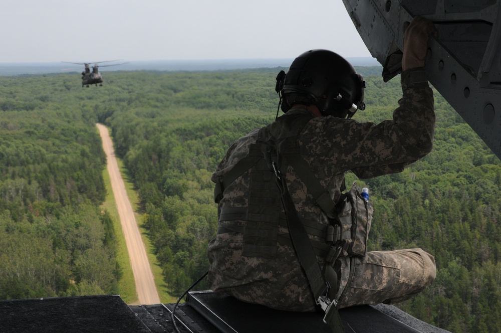 Aviation unit supports Illinois National Guard XCTC rotation