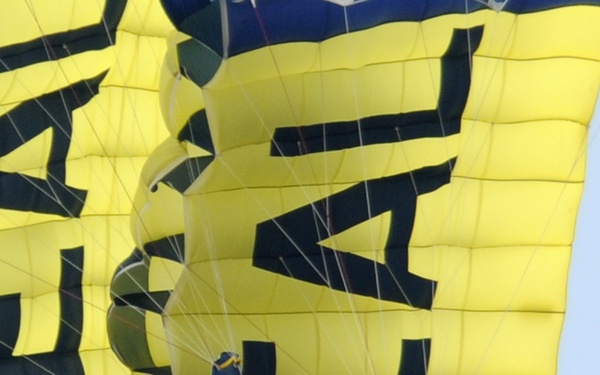 Leap Frogs perform at East Coast SEAL Reunion