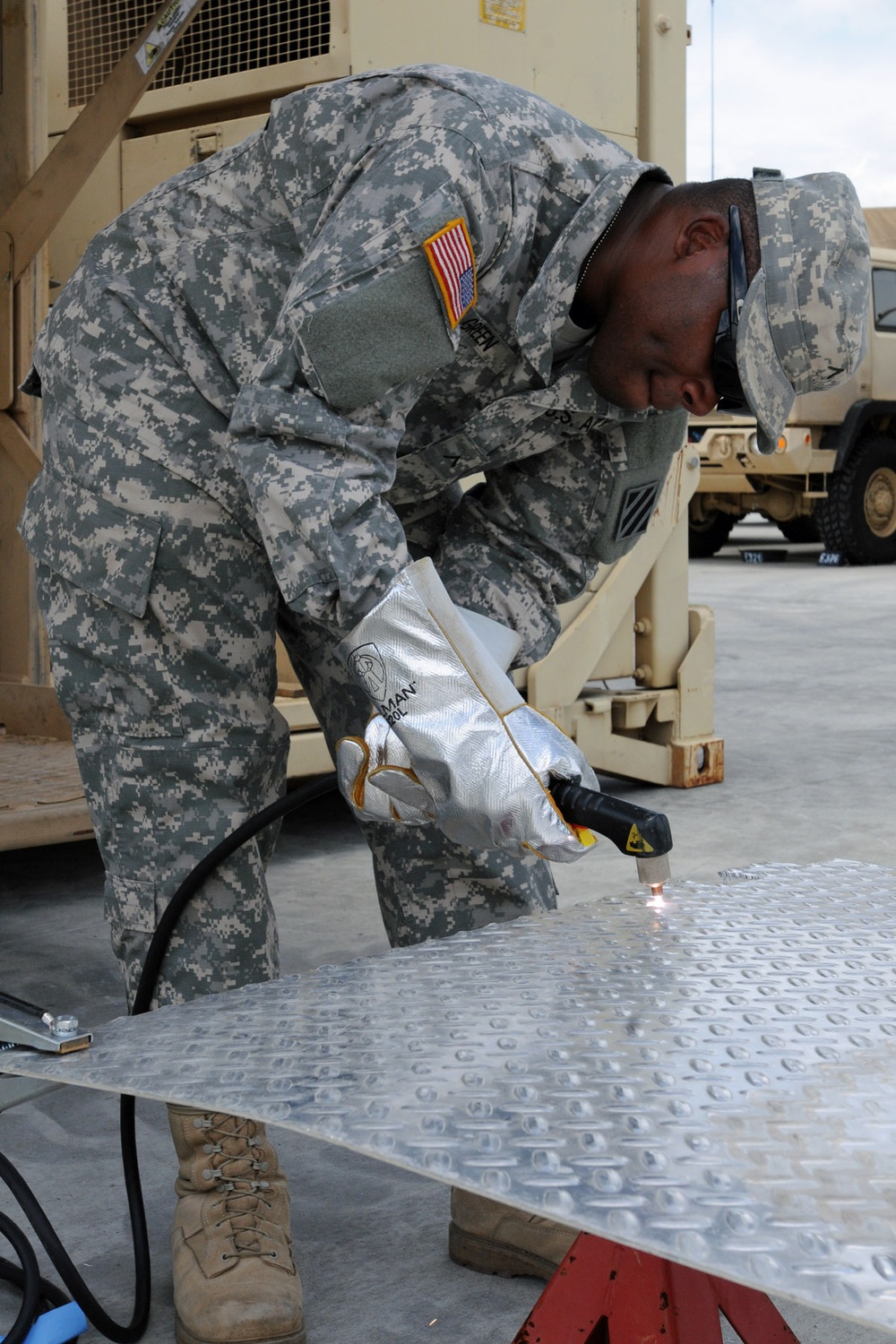 ‘Vanguard’ mechanics learn capabilities of Forward Repair System