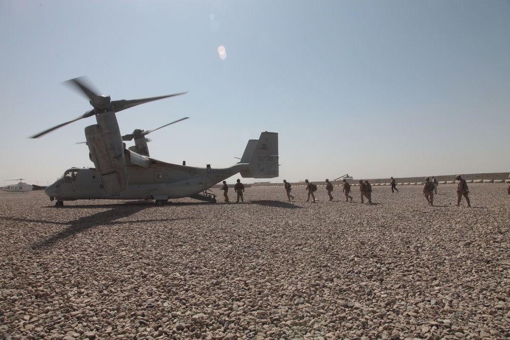 Task Force Leatherneck leadership visits Combat Outpost Taghaz