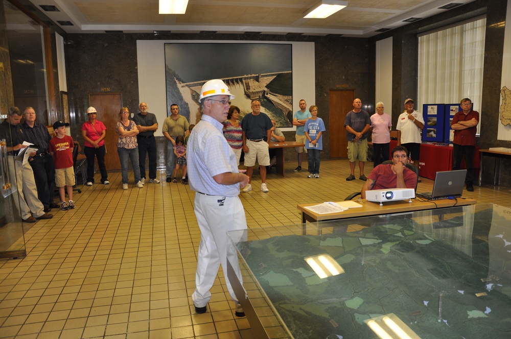 Center Hill Lake open house, power plant tours draw young, elderly visitors