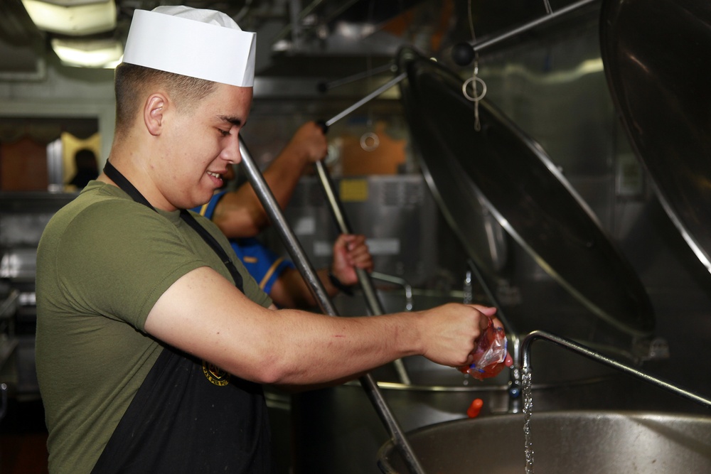 Food service specialists work hard to feed their brothers, sisters in arms