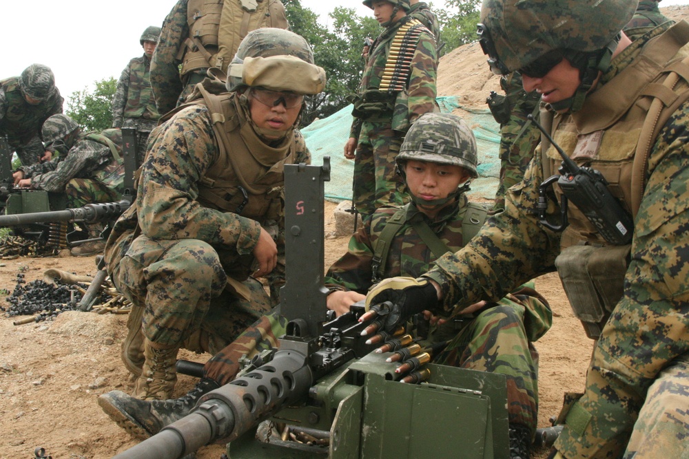 ROK, U.S. Marines rehearse squad tactics in Korea