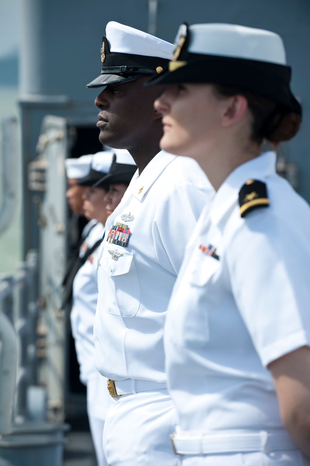 USS Cowpens in Hong Kong