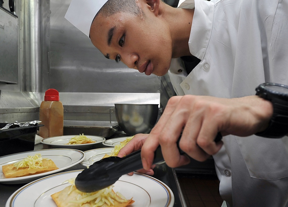 USS Abraham Lincoln culinary specialists