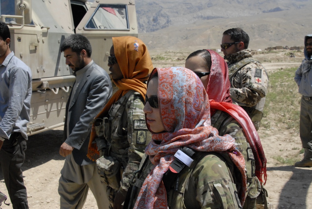 12th Combat Aviation Brigade’s female engagement team training pays off in Afghanistan