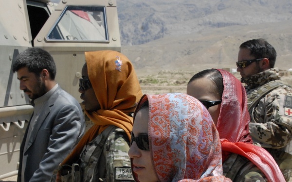 12th Combat Aviation Brigade’s female engagement team training pays off in Afghanistan