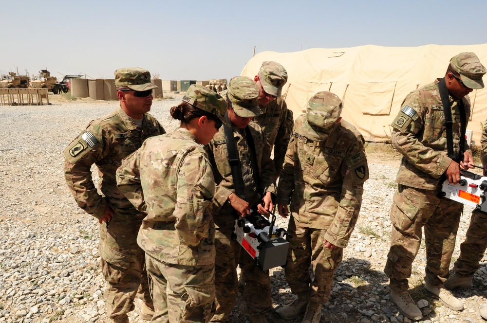 CREW course prepares service members for counter-IED fight