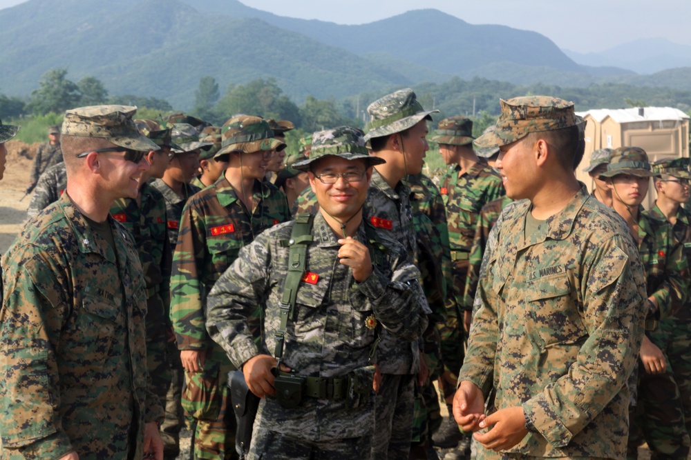 ROK, U.S. Marines celebrate successful training