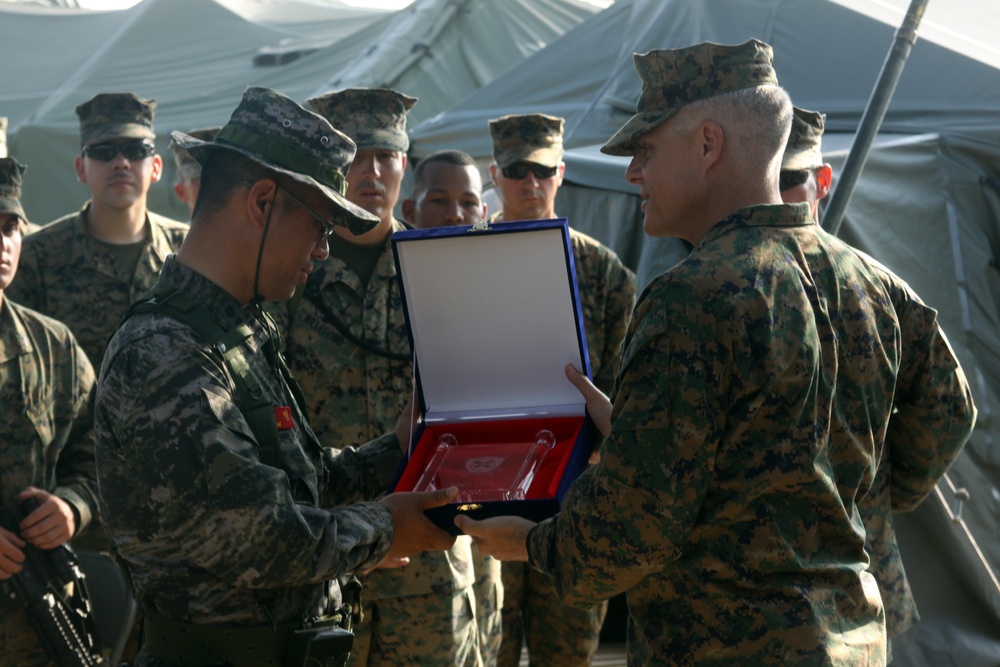 ROK, U.S. Marines celebrate successful training