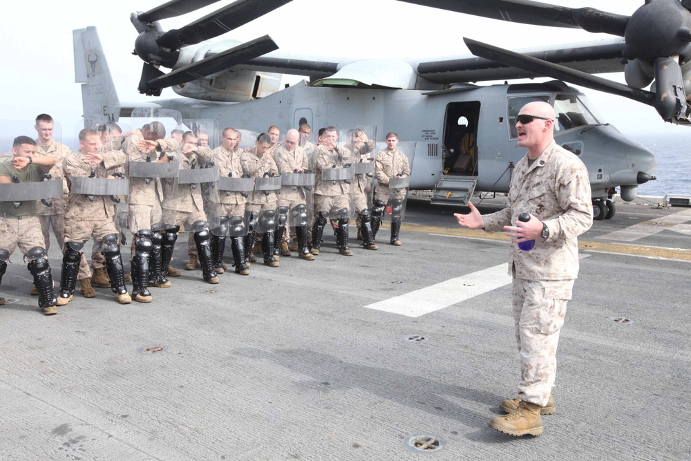 24th MEU non-lethal training course