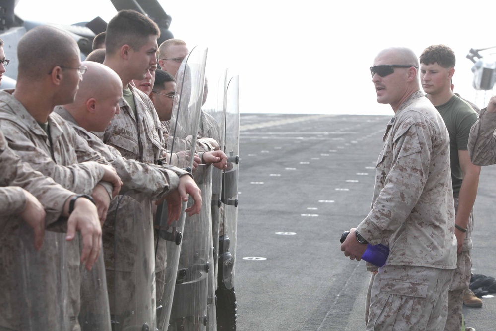 24th MEU non-lethal training course
