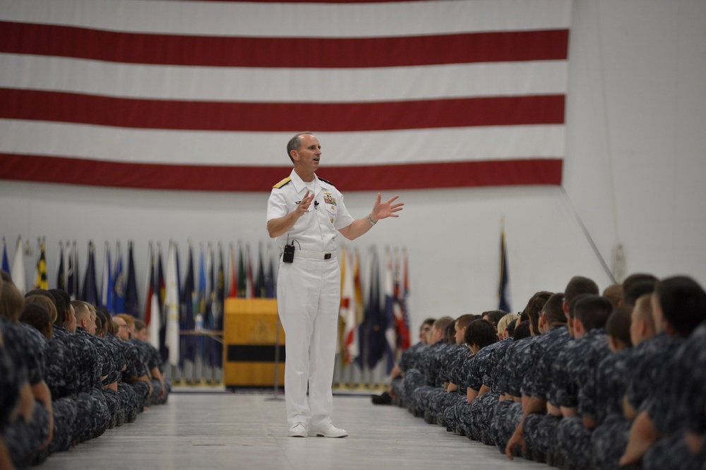 Chief of Naval Operations speaks at Naval Education and Training Command