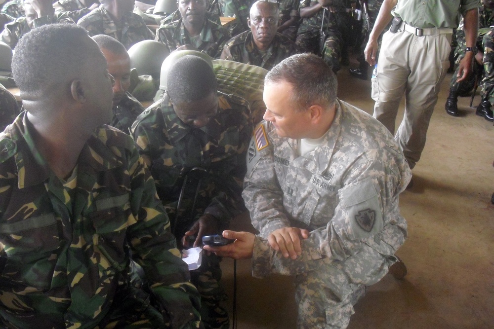 East Africa, US militaries exchange skills