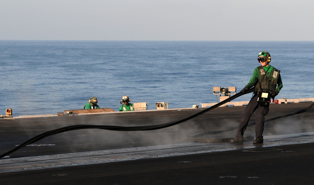 USS Abraham Lincoln action