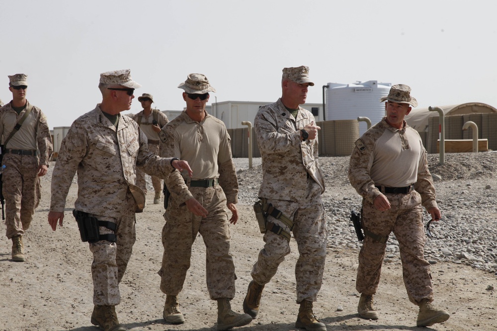 CMC and SMMC visit 3rd Light Armored Reconnaissance Marines on COP Payne