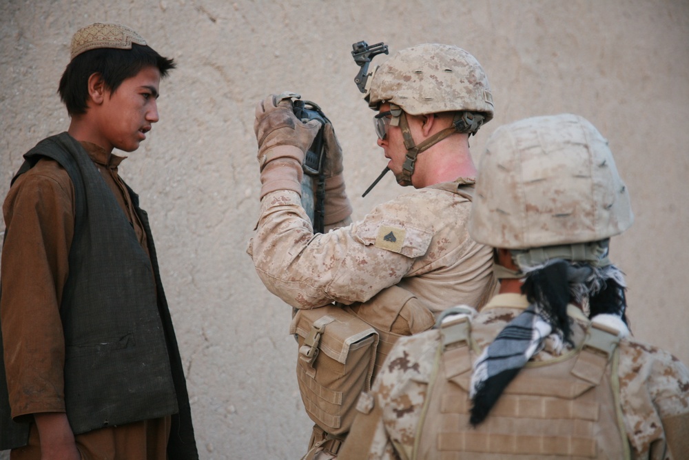 2/5 Marines patrol in Ganbum Rece