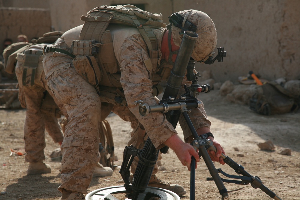 2/5 Marines patrol in Ganbum Rece