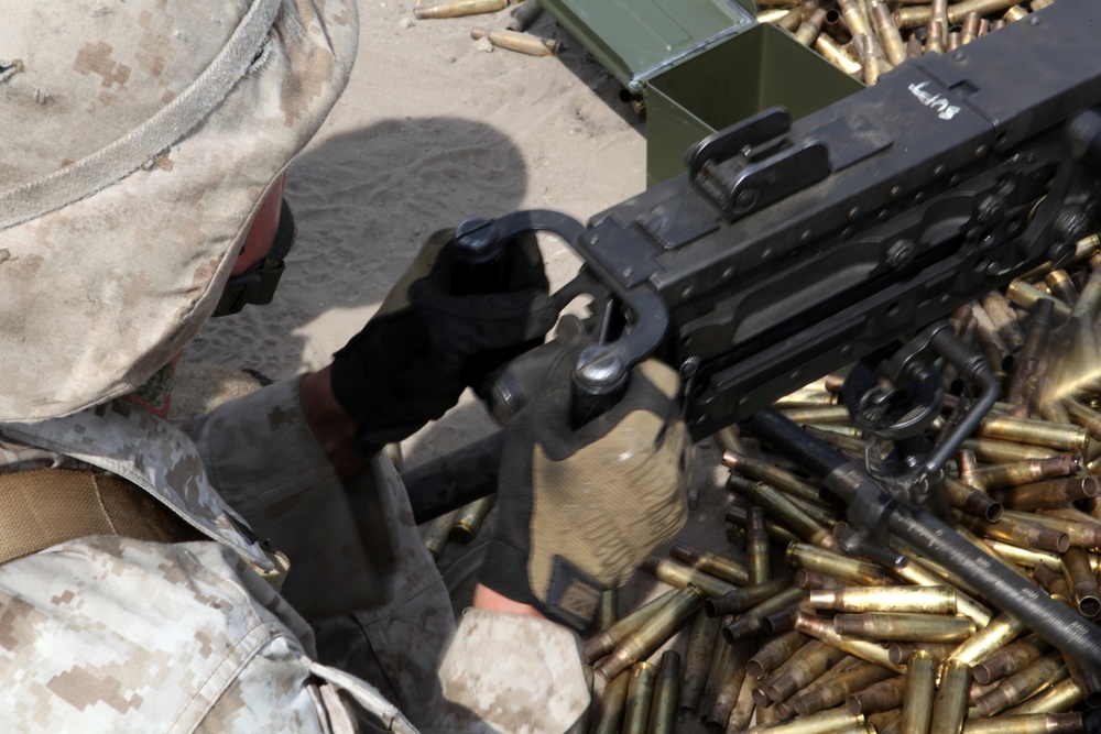 Marines, sailors hone machine gunning skills for Afghan deployment