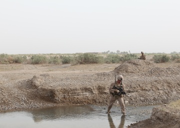 Third Light Armored Reconnaissance Battalion disrupts enemy passageways