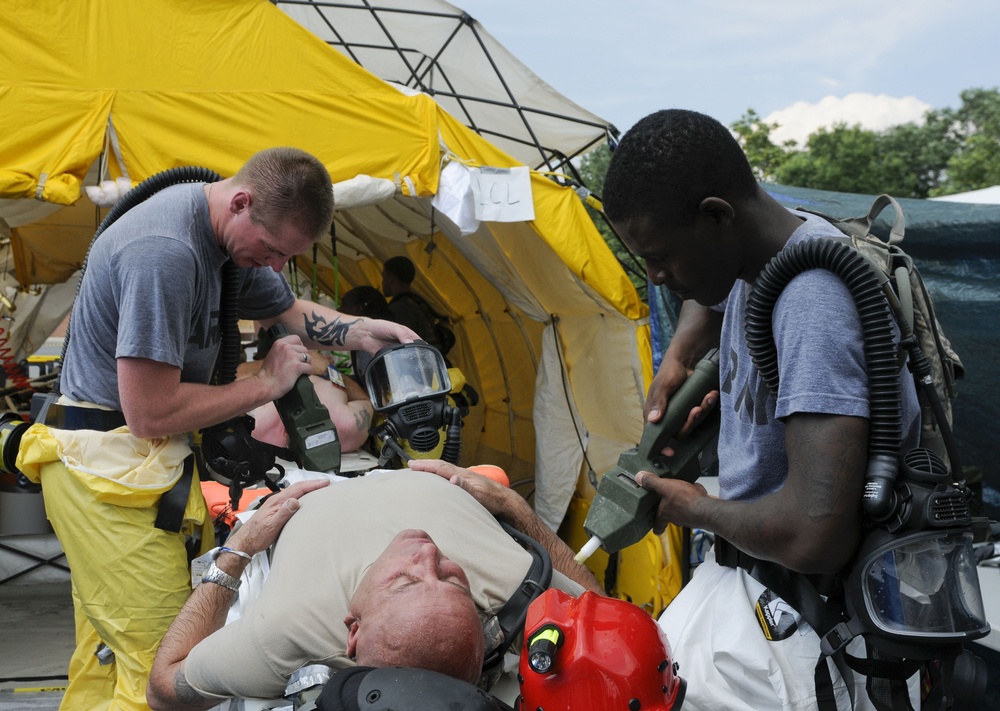 Pennsylvania National Guard and civilian emergency responders train together