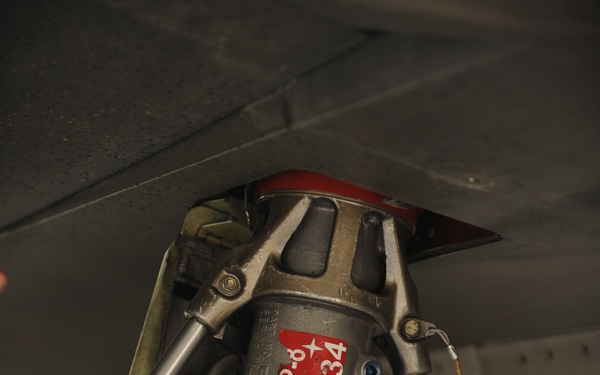 Preparing for hot-pit refueling