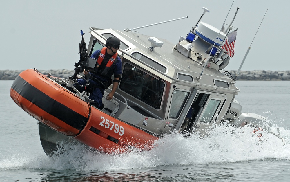 Maritime Safety and Security Team trains in Los Angeles