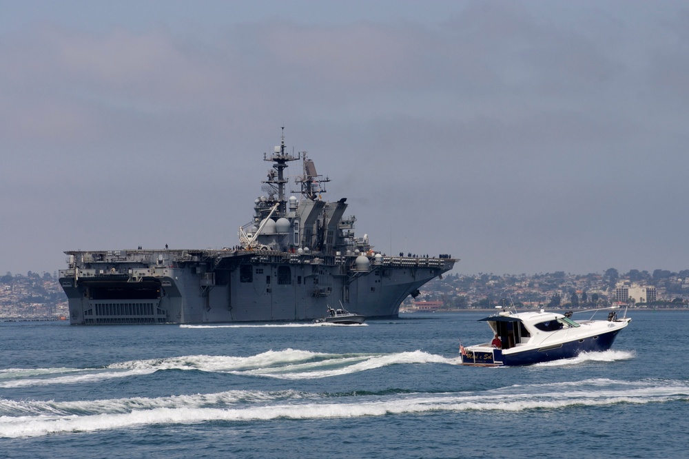 DVIDS - Images - USS Makin Island [Image 4 of 4]