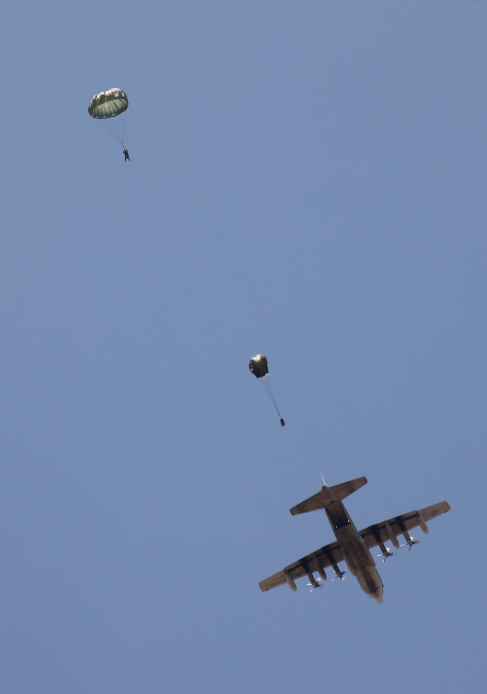 Marines, Bulgarians participate in distinguished visitors day