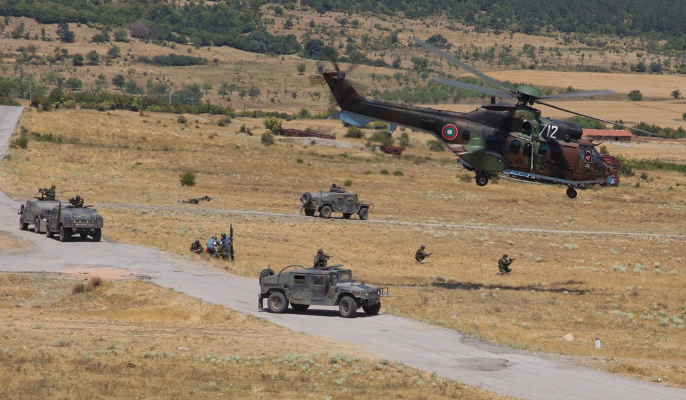 Marines, Bulgarians participate in distinguished visitors day