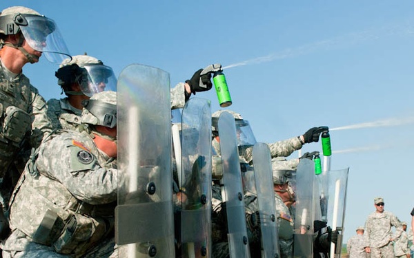 Soldiers train for riot control