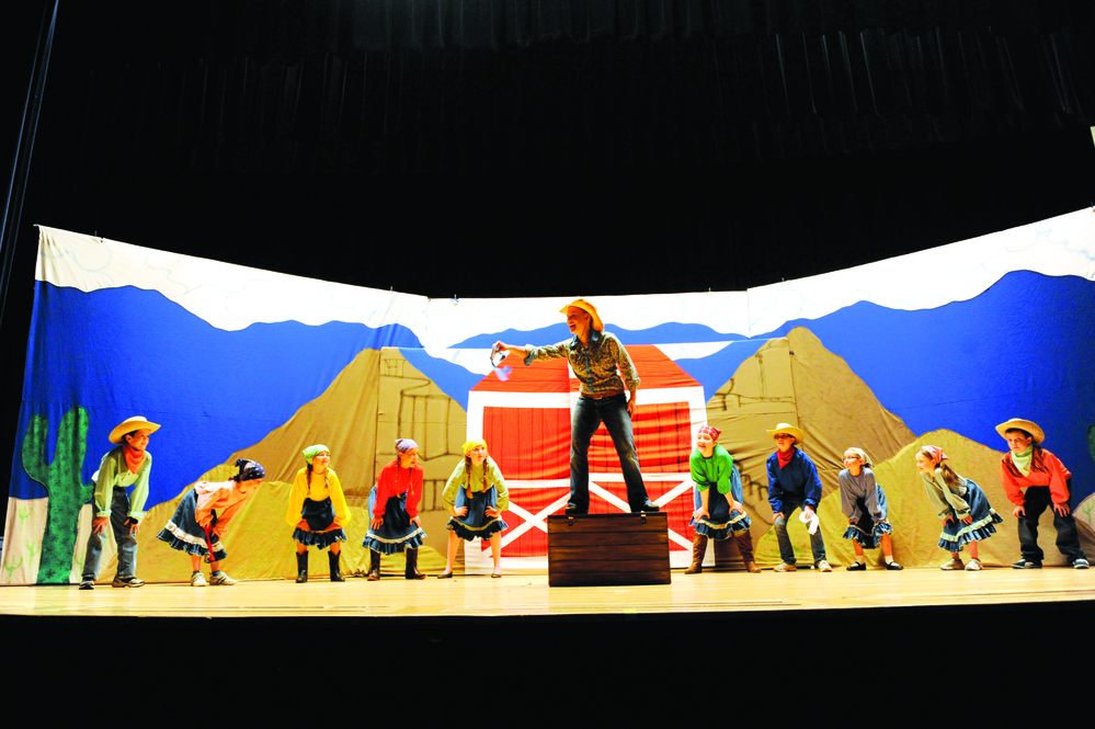 Missoula Children’s Theatre performs at JBER