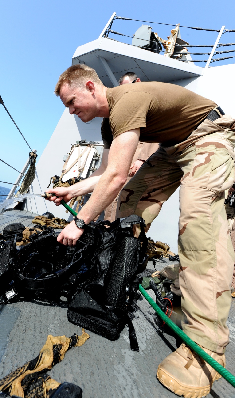 USS Halsey VBSS team boards two Yemeni dhows