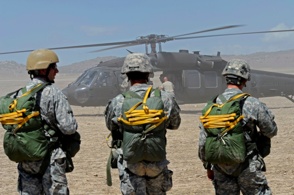 197th Special Troop Company Airborne jump from Black Hawk