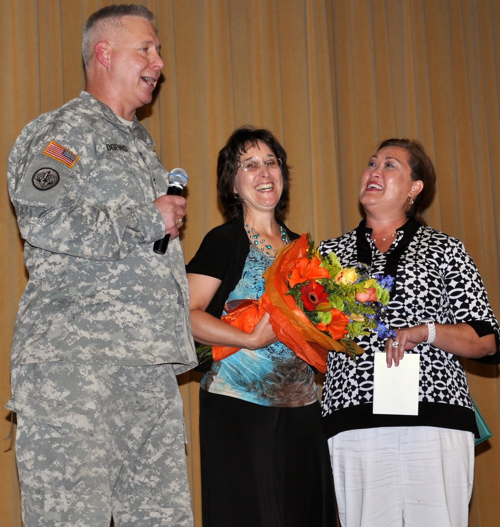 AMEDDC&amp;S civilian recognized for saving 502nd ABW vice commander