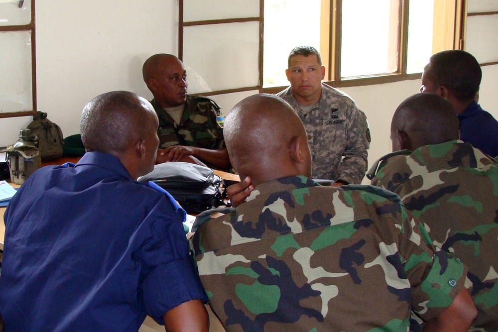 Rwandan Defense Force, Texas National Guardsmen exchange best practices