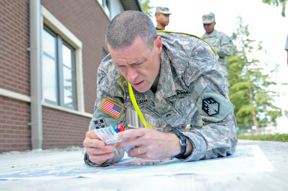 Soldiers prepare route for navigation