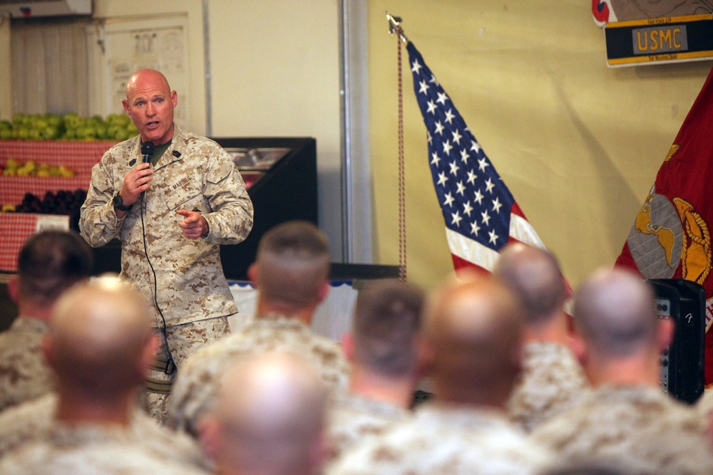 Commandant visits 3/8 Marines at FOB Geronimo