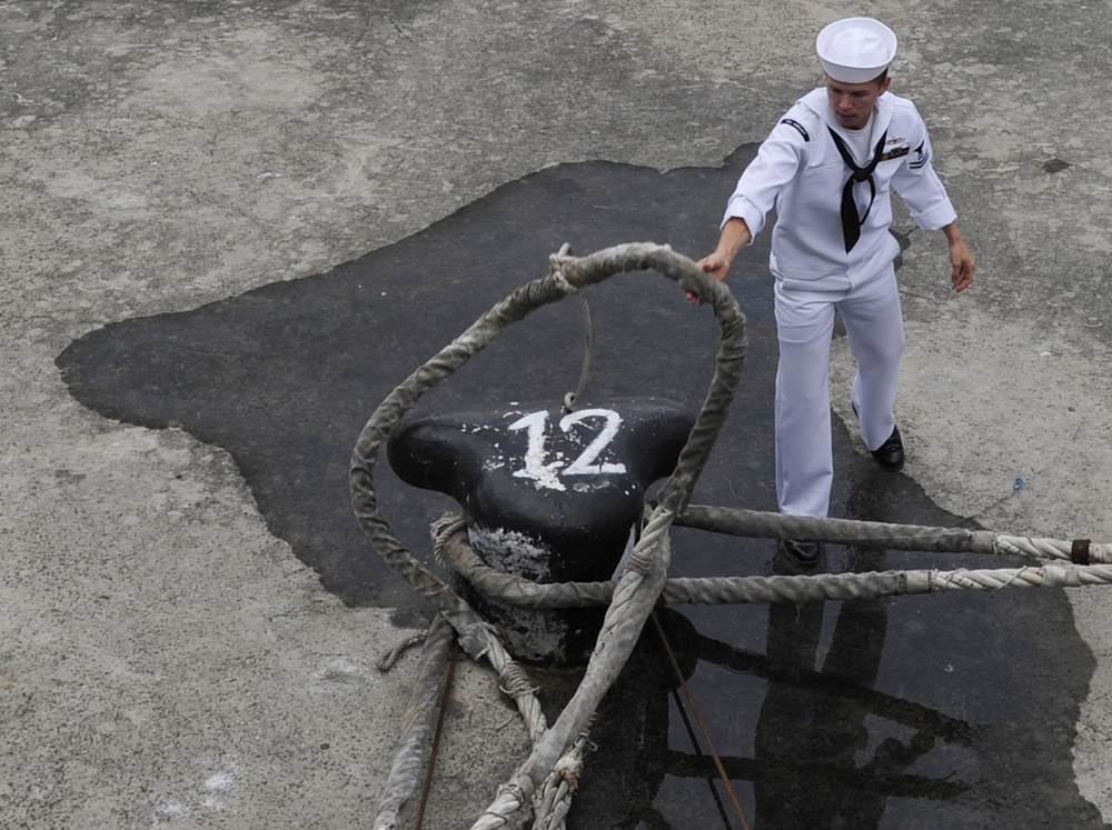 Farragut sailors strengthen bonds in Latvia