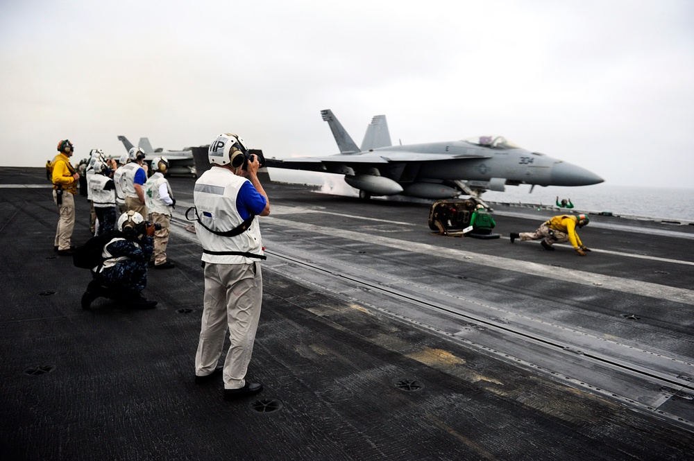 Mabus visits USS Enterprise