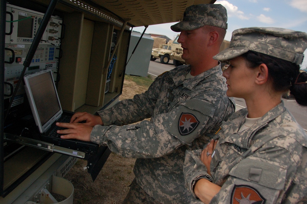 Florida National Guard soldiers in Vibrant Response