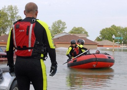 Fort Knox firemen dive into Vibrant Response 13